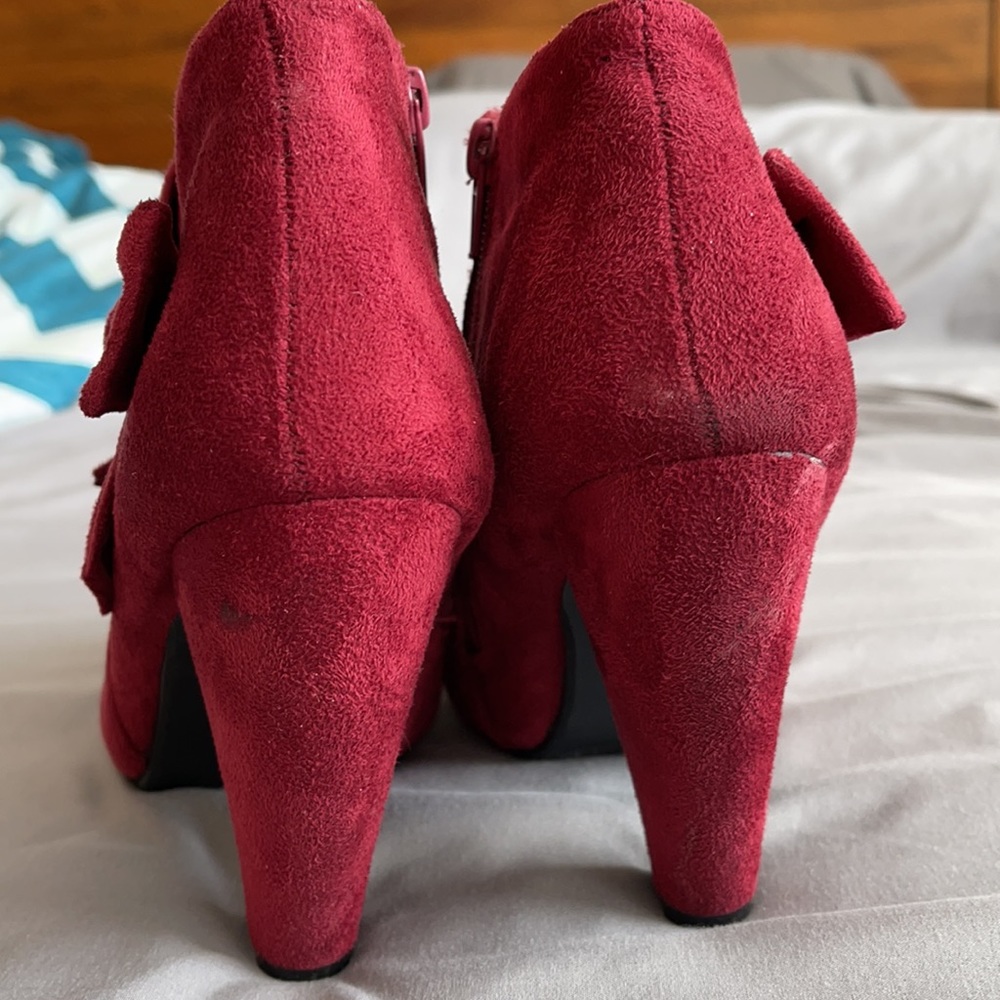 Red booties - Picture 2 of 4